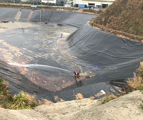 安新废水池清理